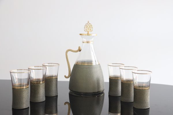 Pack de 6 verres+carafe forme triangle – Image 2