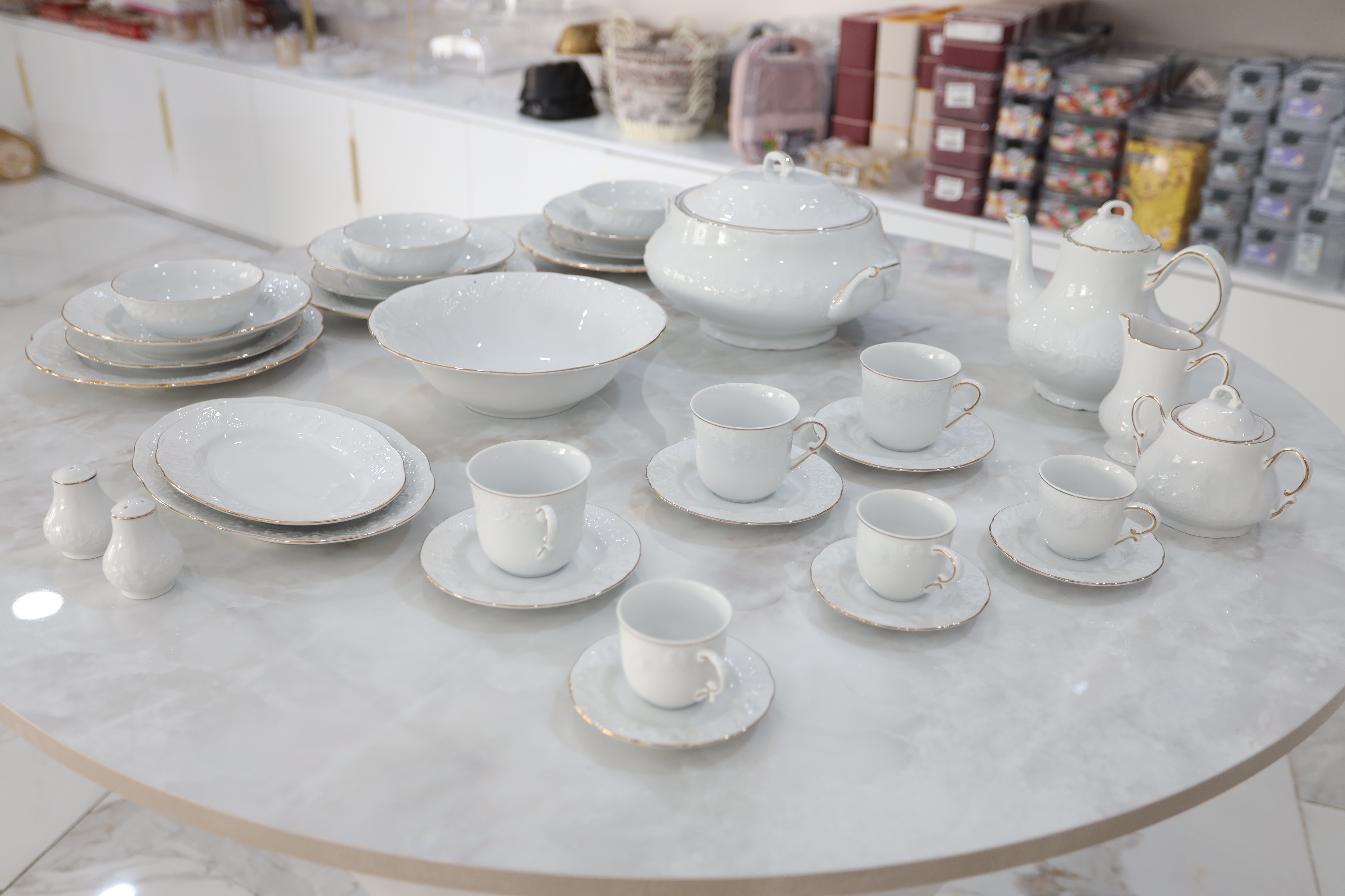 Service tunisie porcelaine 60 pièces